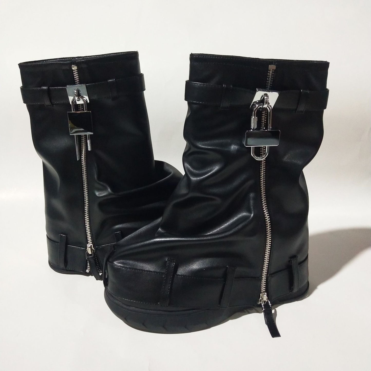 Zip down Thick-sole Jodie V Boots